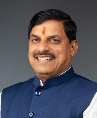 विजयदशमी पर शस्त्र पूजन करते समय