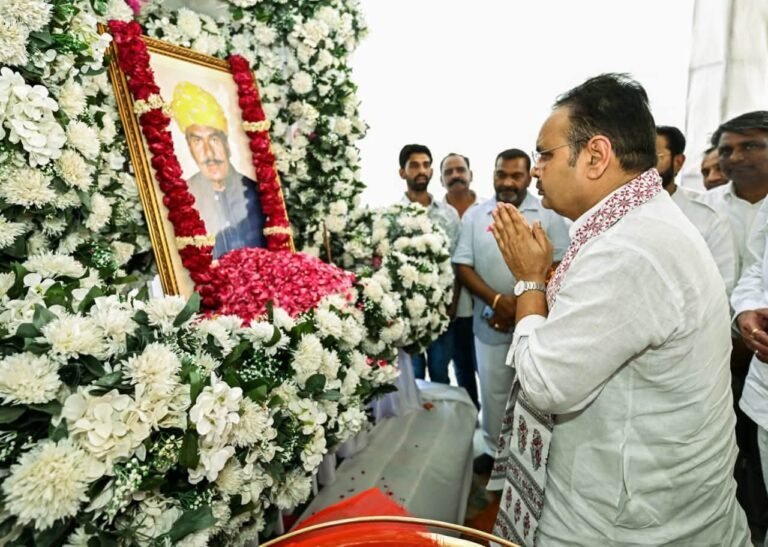 मुख्यमंत्री भजनलाल शर्मा ने विधायक चन्द्रभान सिंह आक्या के पूज्य पिताजी स्व. रामसिंह को दी श्रद्धांजलि