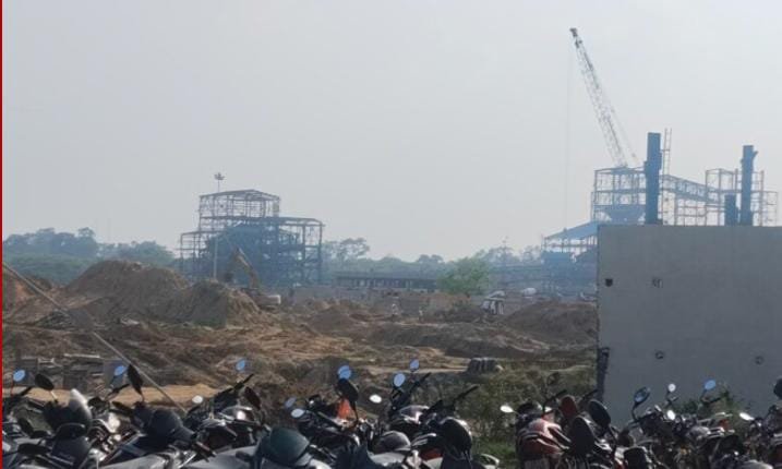 पत्रकारों से मिलने से भी भागे अधिकारी 1 पत्रकारों से मिलने से भी भागे अधिकारी - धनबाद, झारखंड