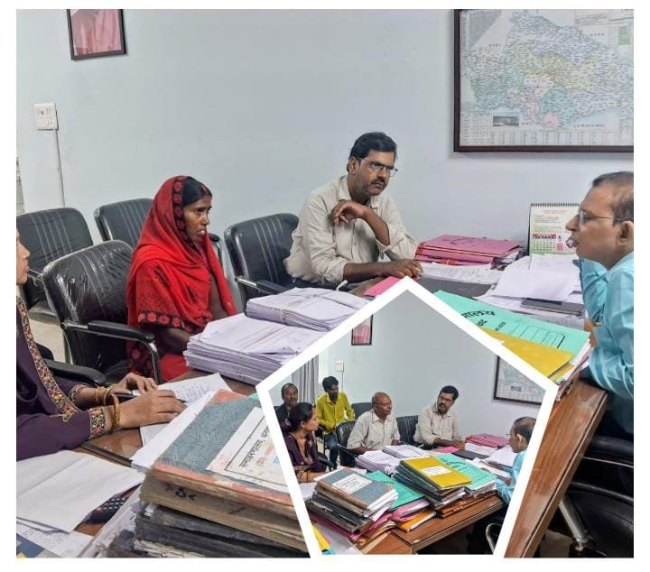 जनता दरबार में एडीएम लॉ एंड ऑर्डर ने सुनी आमजनों की समस्याएं - धनबाद, झारखंड