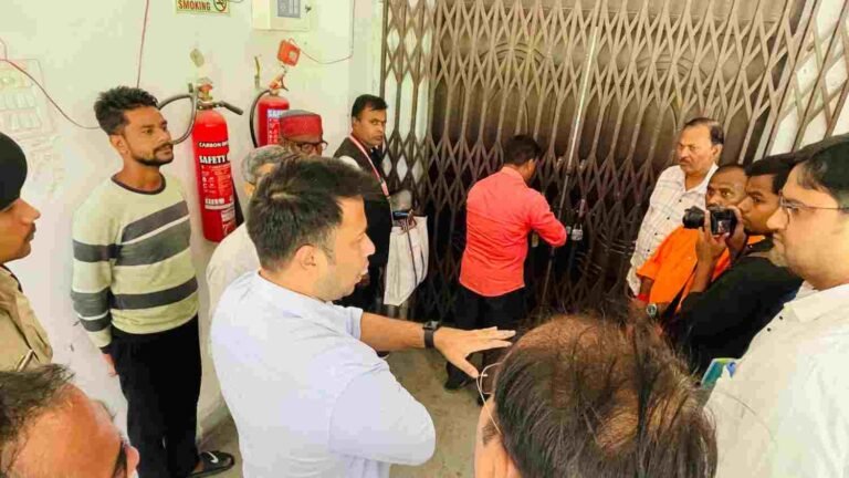 पटना हाईकोर्ट के निर्देश पर खुला रामगढ़ विधानसभा का स्ट्रॉन्ग रूम