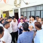 कांठ में अधिवक्ताओं ने उपजिलाधिकारी न्यायिक कोर्ट का किया सांकेतिक बहिष्कार