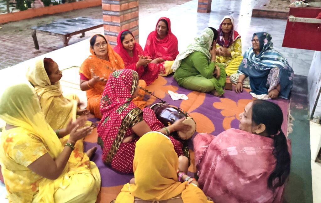 कांठ में शारदीय नवरात्रे के पहले दिन देवी मंदिरों में उमड़े श्रद्धालु 1 कांठ में शारदीय नवरात्रे के पहले दिन देवी मंदिरों में उमड़े श्रद्धालु - MORADABAD, उत्तर प्रदेश