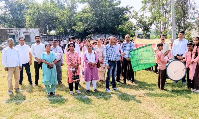 संकुल स्तरीय खेलकूद प्रतियोगिता का हुआ आयोजन, विजेता खिलाड़ी सम्मानित
