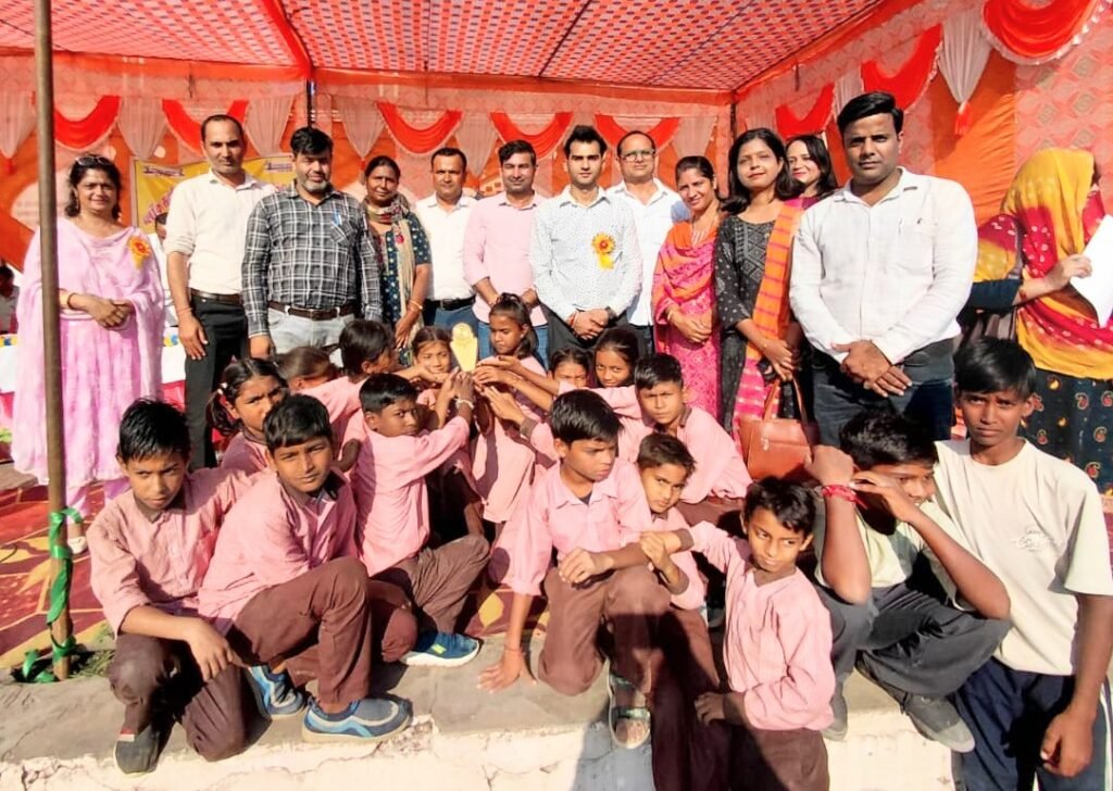 कांठ के डीएसएम मैदान में हुई ब्लॉक स्तरीय खेलकूद प्रतियोगिता 1 कांठ के डीएसएम मैदान में हुई ब्लॉक स्तरीय खेलकूद प्रतियोगिता - MORADABAD, उत्तर प्रदेश
