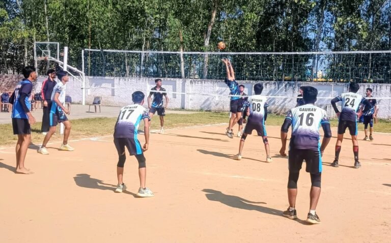राजेंद्रा एकेडमी भीकनपुर में ब्राससिटी सहोदय के तहत हुई वॉलीबॉल प्रतियोगिता