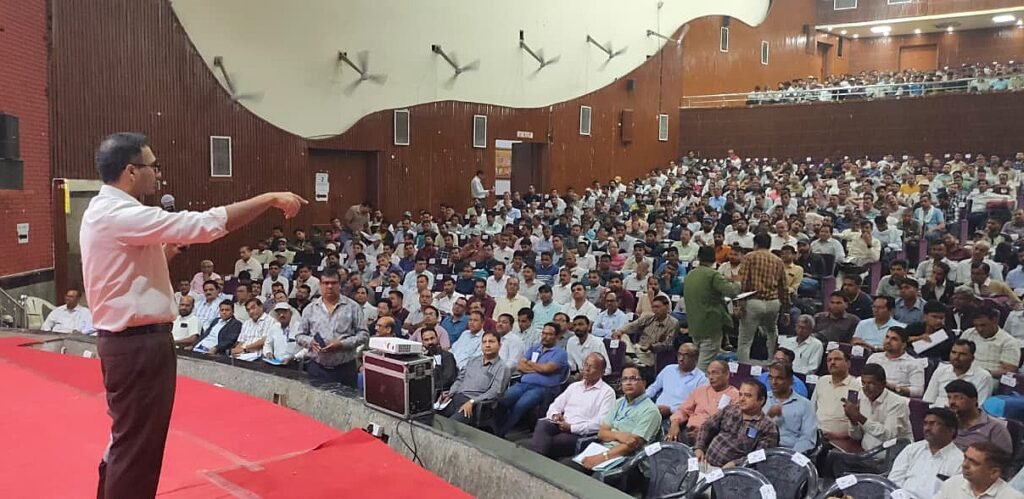 अधिकारों के लिए आवाज उठाओ, अपनी सुरक्षा के लिए मजबूती से खड़े रहो परिवर्तनशील मंगलवार के तहत विद्यालयों में विधिक जागरूकता कार्यक्रम 1 अधिकारों के लिए आवाज उठाओ, अपनी सुरक्षा के लिए मजबूती से खड़े रहो परिवर्तनशील मंगलवार के तहत विद्यालयों में विधिक जागरूकता कार्यक्रम - UDAIPUR, राजस्थान