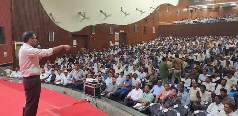 अधिकारों के लिए आवाज उठाओ, अपनी सुरक्षा के लिए मजबूती से खड़े रहो परिवर्तनशील मंगलवार के तहत विद्यालयों में विधिक जागरूकता कार्यक्रम