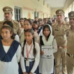 साईबर क्राईम की टीम ने देवलाली कन्या इंटर कालेज बासपार बैजोली महराजगंज में बच्चों को साईबर फ्राड के बारे जानकारी देकर किया जागरूक
