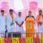 मुख्यमंत्री योगी आदित्यनाथ जी आज जनपद बलरामपुर में ₹803 करोड़ से अधिक लागत की 78 विकास परियोजनाओं के लोकार्पण/शिलान्यास कार्यक्रम में हुए सम्मिलित
