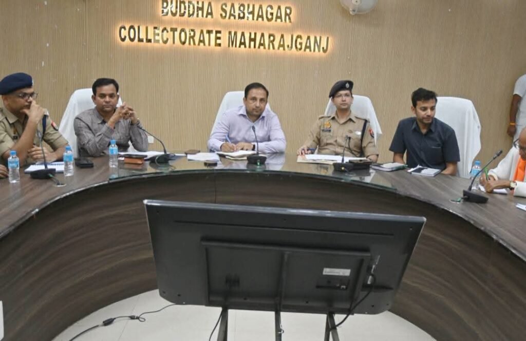 आगामी त्योहारों को शांतिपूर्ण एवं सौहार्दपूर्ण माहौल में संपन्न कराने के लिए जिला प्रशासन और पुलिस अलर्ट मोड़ में - MAHRAJGANJ, उत्तर प्रदेश