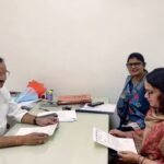 डा. सुलोचना मौर्य प्रदेश अध्यक्ष महिला बेसिक शिक्षक संघ ने सचिव बेसिक शिक्षा परिषद उत्तर प्रदेश श्री सुरेन्द्र कुमार तिवारी जी से मुलाकात किया