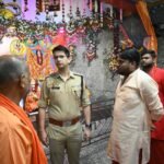 माता आद्रवन लेहड़ा देवी मंदिर पहुंचे एसपी शक्ति मोहन अवस्थी, सुरक्षा व्यवस्था का लिया जायजा।