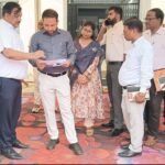 जिलाधिकारी एवं जिला निर्वाचन अधिकारी गौरव सिंह सोगरवाल ने कलेक्ट्रेट परिसर में ईवीएम की प्रथम स्तरीय जांच (एफएलसी) कार्य का किया निरीक्षण