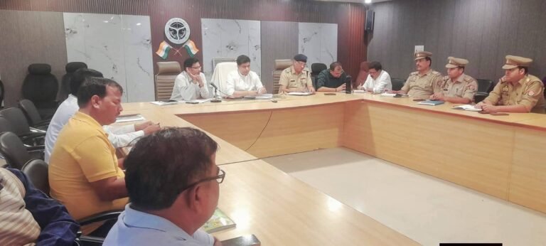 खेतों में पराली जलाने से होने वाले पर्यावरणीय प्रदूषण और इसके दुष्प्रभावों को रोकने के लिए जिला प्रशासन एवं पुलिस ने जागरूकता अभियान चलाया