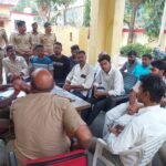 थाना समथर में मूर्ति विसर्जन और दशहरा पर्व को लेकर हुई बैठक त्योहारों को शांतिपूर्ण एवं सौहार्दपूर्ण माहौल में संपन्न कराने पर जोर, सुरक्षा और कानून-व्यवस्था बनाए रखने को लेकर हुई