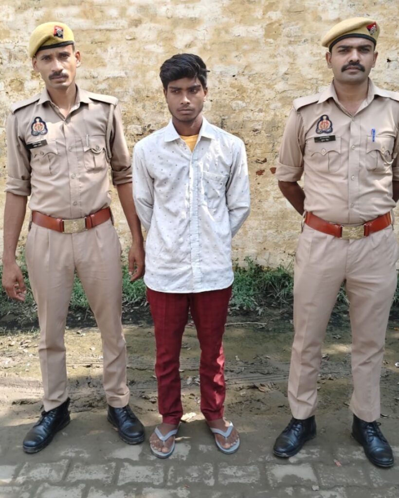 पॉक्सो एक्ट के मामलों में वांछित दो अभियुक्त गिरफ्तार - KHERI, उत्तर प्रदेश