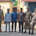 गैंगस्टर एक्ट में वांछित तीन अभियुक्त गिरफ्तार, गोला पुलिस की कार्रवाई गोला पुलिस ने अल्लागंज रोड स्थित सरकारी ट्यूबेल के पास दबोचा, तीनों के खिलाफ कई आपराधिक मुकदमे दर्ज
