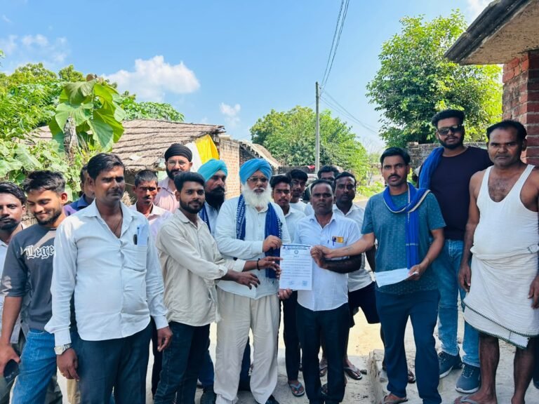 पलिया विधानसभा में आजाद समाज पार्टी का जनसंपर्क अभियान, कार्यकर्ताओं ने केतली चुनाव चिह्न के समर्थन में की अपील