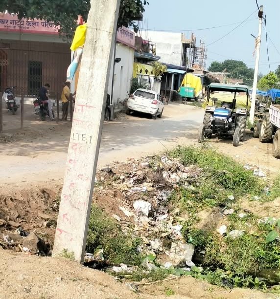 सिंचाई विभाग की सुस्ती से अधूरा पड़ा महुली का पुल, दुर्गा पूजा से पहले निर्माण पूरा कराने की गुहार 1 सिंचाई विभाग की सुस्ती से अधूरा पड़ा महुली का पुल, दुर्गा पूजा से पहले निर्माण पूरा कराने की गुहार - SONBHADRA, उत्तर प्रदेश