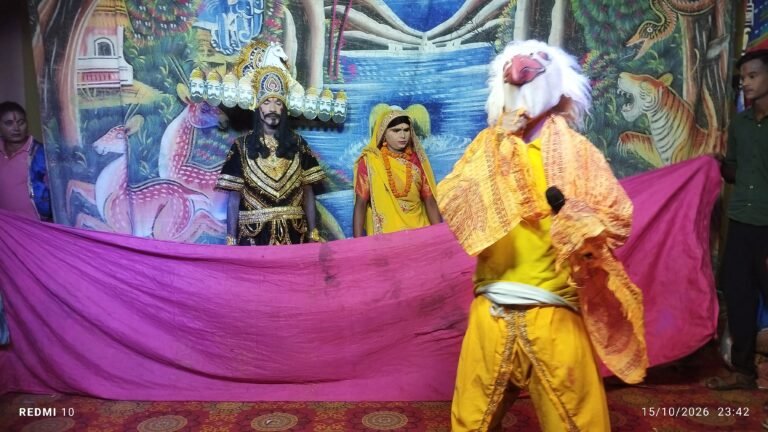केवट की भक्ति ने जीता दिल, सीता हरण के मार्मिक मंचन से भावुक हुए दर्शक