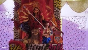 मां का पट खुलते ही उमड़ा आस्था का जनसैलाब, मां कालरात्रि के जयकारों से गूंजा महुली 4 मां का पट खुलते ही उमड़ा आस्था का जनसैलाब, मां कालरात्रि के जयकारों से गूंजा महुली - SONBHADRA, उत्तर प्रदेश