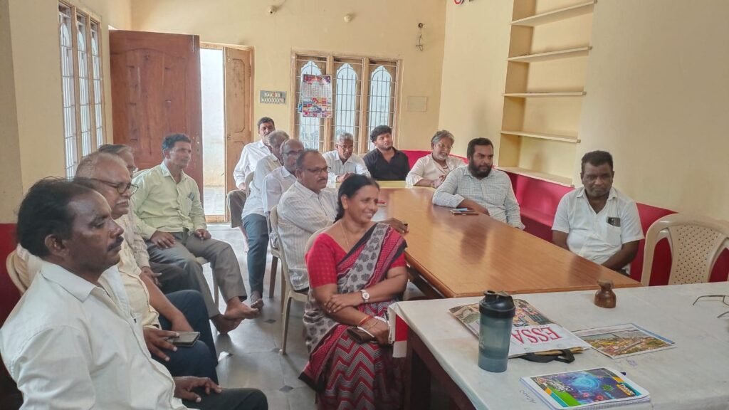 మార్క్స్–లెనిన్ల ఉత్తమ శిష్యుల ఉండటమే ఉత్తమ కమ్యూనిస్ట్ లక్షణం.. పల్లెప్రపంచం ఫౌండేషన్ అధ్యక్షులు పల్లా కొండలరావు... 1 మార్క్స్–లెనిన్ల ఉత్తమ శిష్యుల ఉండటమే ఉత్తమ కమ్యూనిస్ట్ లక్షణం.. పల్లెప్రపంచం ఫౌండేషన్ అధ్యక్షులు పల్లా కొండలరావు... - ఖమ్మం, तेलंगाना