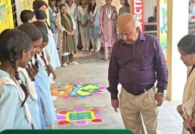 करियर मेले से छात्राओं को मिली सुनहरे भविष्य की राह, विज्ञान और गणित के मॉडलों ने बटोरी सराहना - SONBHADRA, उत्तर प्रदेश