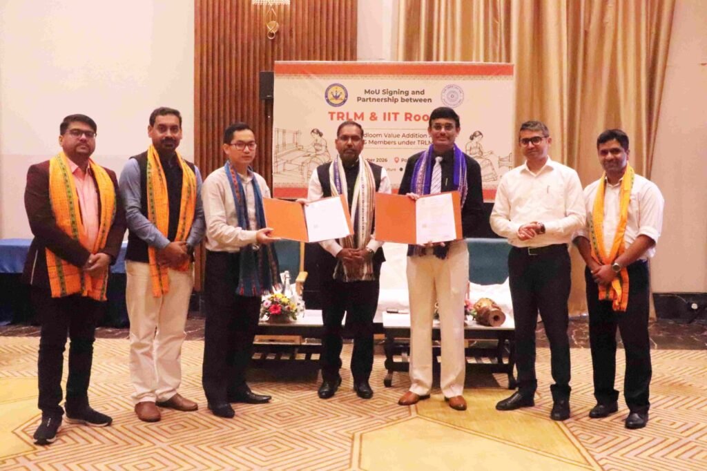 आईआईटी रुड़की ने त्रिपुरा में हथकरघा क्षेत्र के पुनरुद्धार हेतु त्रिपुरा ग्रामीण आजीविका मिशन के साथ समझौता ज्ञापन पर हस्ताक्षर किए - HARIDWAR, उत्तराखंड