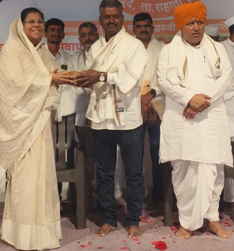 अंगारकी चतुर्थीला वरदविनायक सेवाधाम फुलले; १० हजारांहून अधिक भाविकांनी घेतला दर्शनाचा लाभ 1 अंगारकी चतुर्थीला वरदविनायक सेवाधाम फुलले; १० हजारांहून अधिक भाविकांनी घेतला दर्शनाचा लाभ - अहमदनगर, महाराष्ट्र