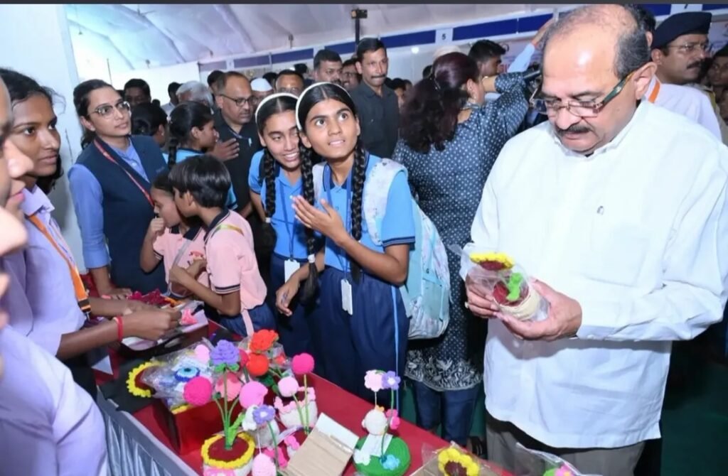 अस्लम इनामदारचा लोणीत सन्मान; सलग दुसऱ्यांदा सुवर्णपदक 1 अस्लम इनामदारचा लोणीत सन्मान; सलग दुसऱ्यांदा सुवर्णपदक - अहमदनगर, महाराष्ट्र