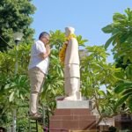 पाली नगर निगम महापौर श्रीमती नमिता विकास बुबकीया व जन प्रतिनिधि ने महात्मा गांधी मूर्ति पर माल्यार्पण किया।