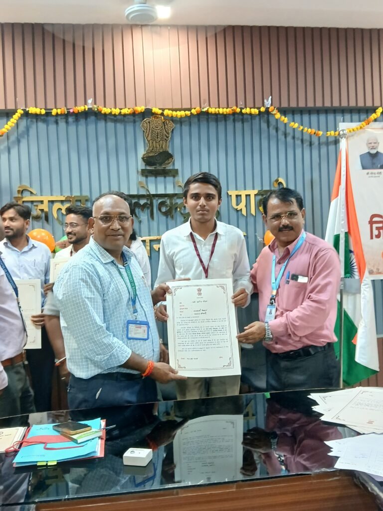 सेवा संकल्प अभियान “जन सेवा ही प्रभु सेवा”* *पाली में मुख्यमंत्री रोजगार उत्सव का आयोजन*
