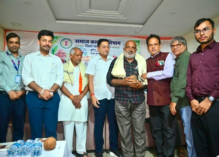 समाज कल्याण विभाग ने मनाया अंतर्राष्ट्रीय वृद्धजन समारोह