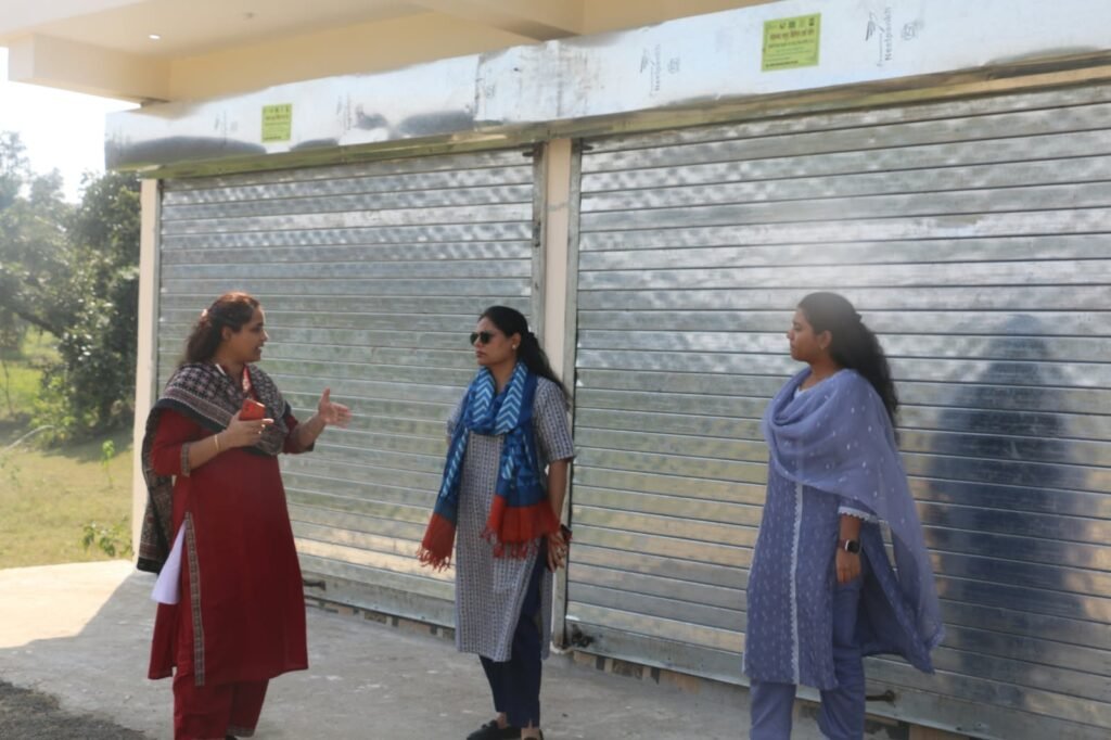 कलेक्टर नें मत्स्य पालक रमेश मांझी से किया संवाद - उमरिया, मध्य प्रदेश