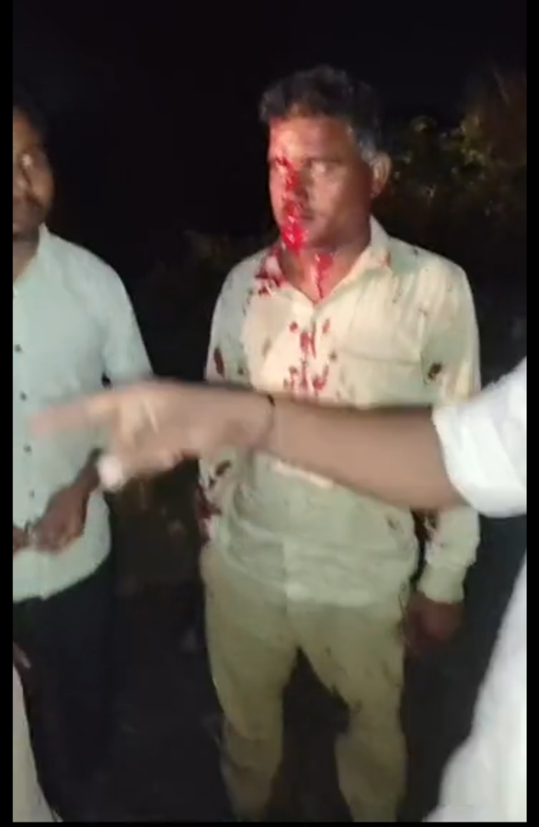 एटा में बाइक सवार नितेश गंभीर रूप से घायल, 108 एंबुलेंस ने बचाई जान