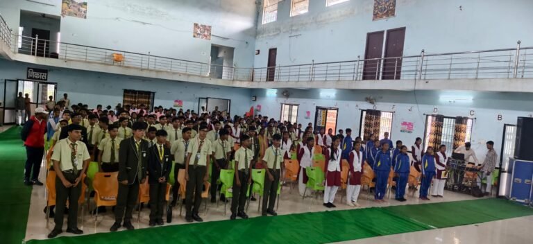 युवाओं की प्रतिभा, ऊर्जा और सपनों को नई उड़ान देने सूरजपुर में आयोजित हुआ युवा उड़ान 2026