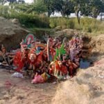 नसीराबाद में प्रशासन की लापरवाही! 😡 भू-विसर्जित मूर्तियां खुले में पड़ीं, क्षेत्रीय लोगों में आक्रोश। आखिर जिम्मेदार कौन? 🙏