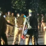 Kushinagar : बेवफाई से बौखलाए प्रेमी ने की प्रेमिका की गला रेतकर हत्या परिजनों ने प्रेमी को पकड़ कर की जमकर धुनाई, पुलिस को सुपुर्द