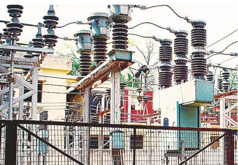वजीरगंज कस्बे में विद्युत सप्लाई पूर्ण तरीके से बाधित नागरिकों में आक्रोश