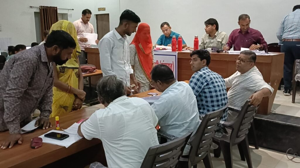 पंचायत चुनाव: गुरूवार तक 43 नामांकन हुए जमा 109 व्यक्तियों को वितरित किए गए 169 नाम निर्देशन पत्र, शुक्रवार को नामांकन की अंतिम तिथि 1 पंचायत चुनाव: गुरूवार तक 43 नामांकन हुए जमा 109 व्यक्तियों को वितरित किए गए 169 नाम निर्देशन पत्र, शुक्रवार को नामांकन की अंतिम तिथि - PALI, राजस्थान
