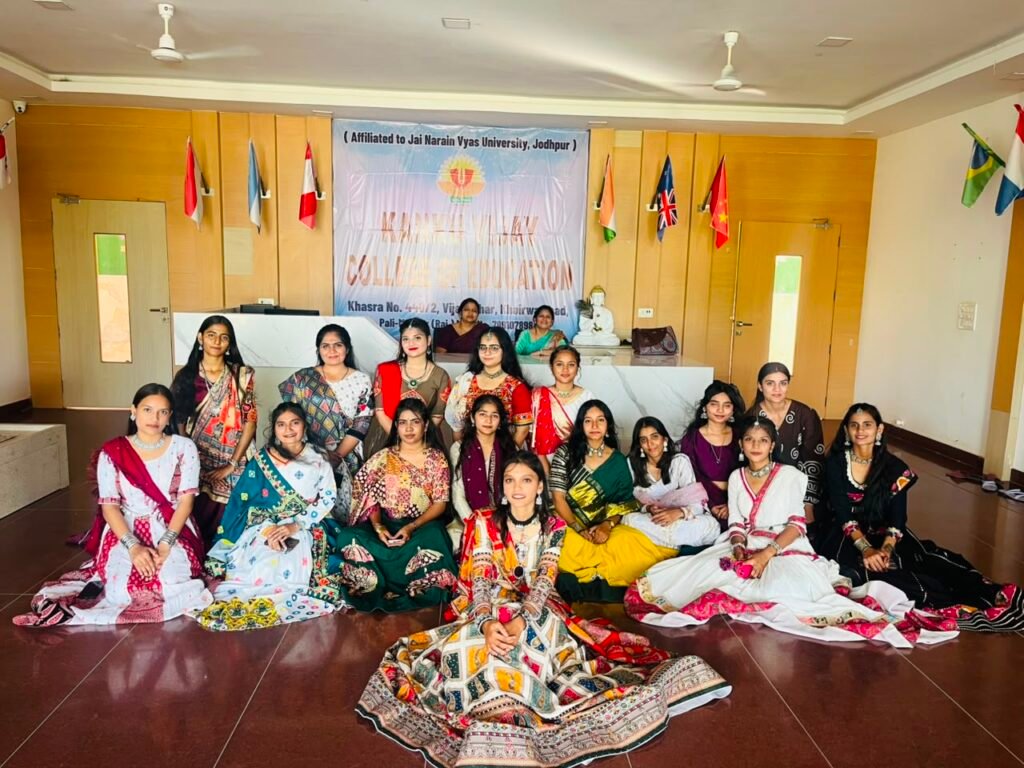 नगाडा संग ढोल बाजे पर थिरके कदम कंकू विजय कॉलेज में डांडिया महोत्सव की धूम, गरबा की प्रस्तुतियों ने मोहा मन 1 नगाडा संग ढोल बाजे पर थिरके कदम कंकू विजय कॉलेज में डांडिया महोत्सव की धूम, गरबा की प्रस्तुतियों ने मोहा मन - PALI, राजस्थान