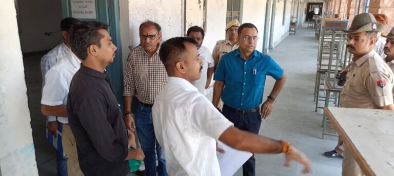 मतगणना कक्ष और स्ट्रॉन्ग रूम का निरीक्षण कर व्यवस्थाओं का लिया जायजा