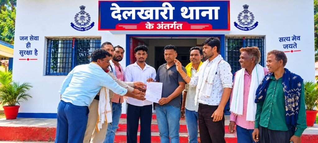 छिंदवाड़ा दिलाखरी चौकी प्रभारी ज्ञापन सोपा गया - छिन्दवाड़ा, मध्य प्रदेश