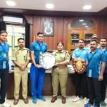 मिर्जापुर पुलिस को अंतर जनपदीय वॉलीबॉल क्लस्टर प्रतियोगिता 2026 में विजेता शील्ड प्राप्त हुआ