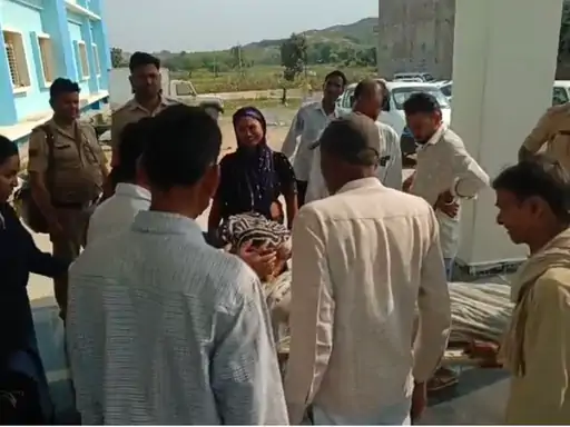 सुसराल में पत्नी को मरा समझ पति ने लगाई फांसी:दोनों के बीच हुआ था झगड़ा और मारपीट, मां बोलीं- बेटे की हत्या के बाद लटकाया