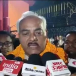 पुरानी पेंशन करेंगे बहाल, मदरसों व सरकारी शिक्षकों का बकाया दिलाएंगे” जीत के बड़े दावे के बाद मीडिया से बातचीत करते हुए लाल बिहारी यादव ने इस विजय का श्रेय प्रदेश के शिक्षक समाज को