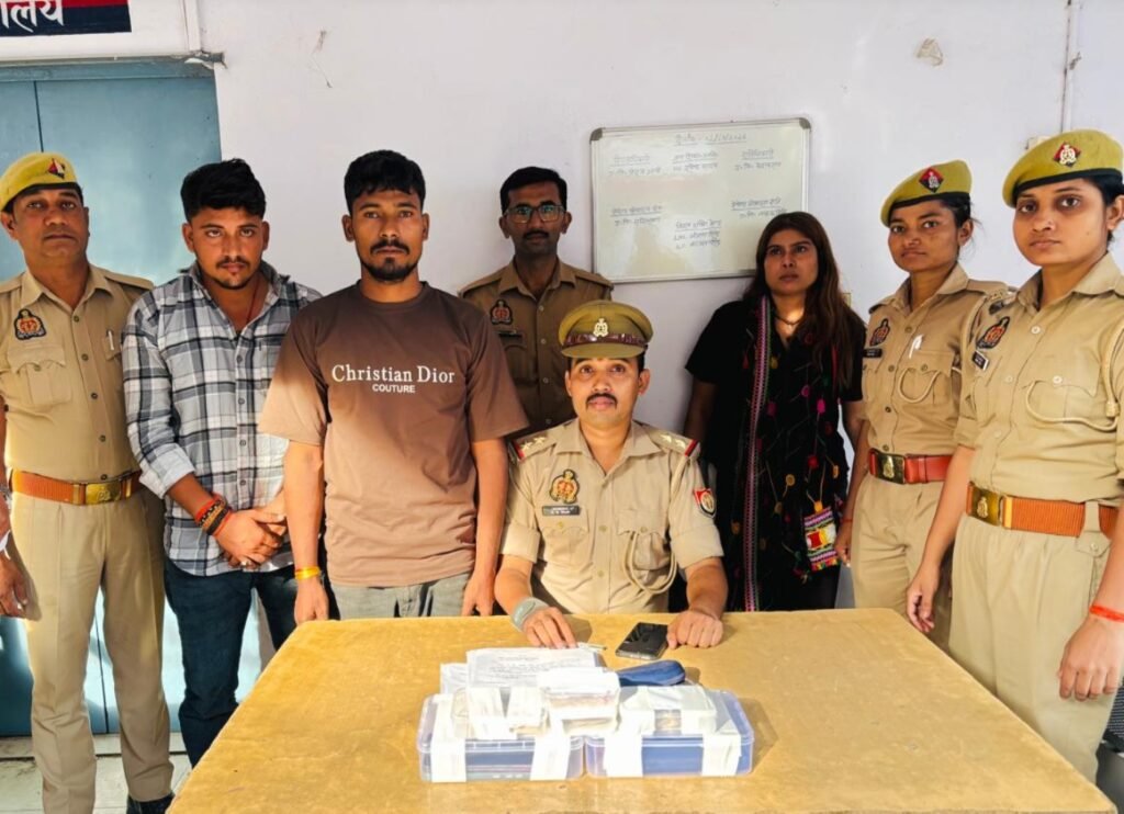 20 लाख की हीरोइन के साथ तीन अभियुक्त गिरफ्तार तस्करी में प्रयुक्त तीन आदत दो पहिया वाहन बरामद - मिर्ज़ापुर, उत्तर प्रदेश