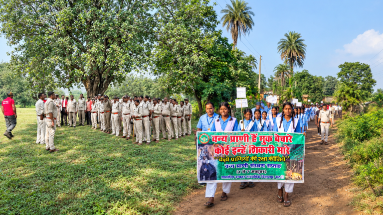 वन्य प्राणी संरक्षण सप्ताह का समापन बिधारथीयो ने रैली निकाल कर दिया संरक्षण का संदेश
