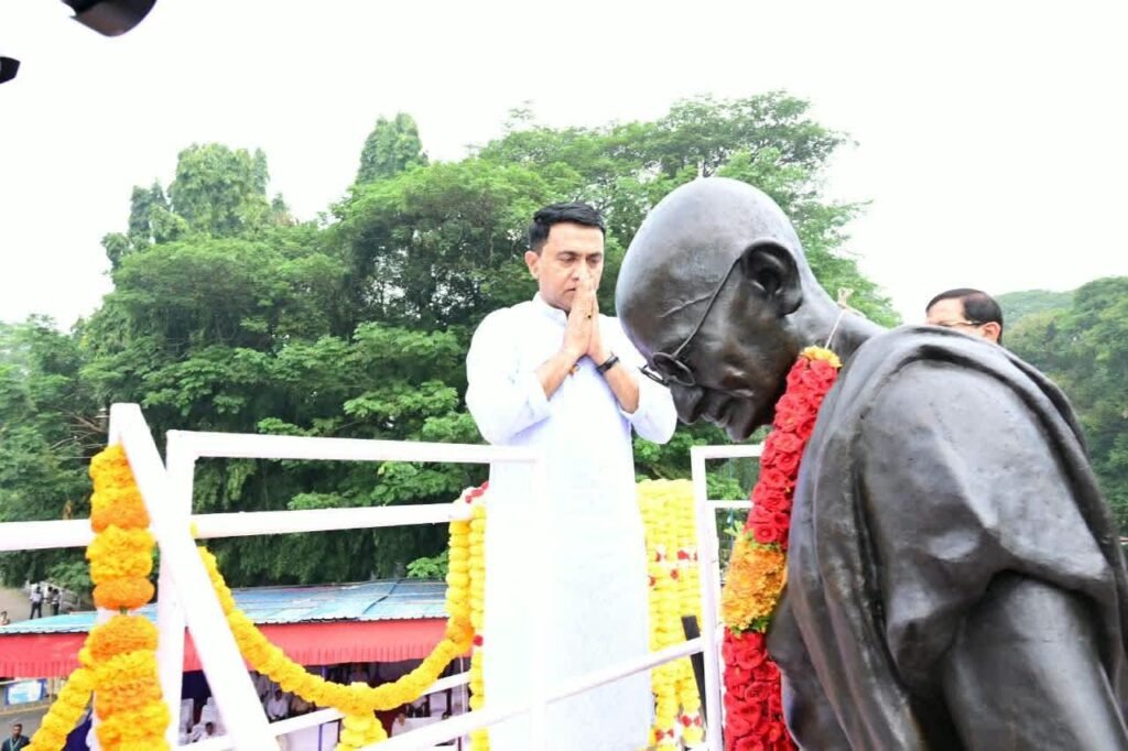 ओल्ड गोवा में महात्मा गांधी की जयंती पर मुख्यमंत्री डॉ. प्रमोद सावंत ने अर्पित की श्रद्धांजलि 1 ओल्ड गोवा में महात्मा गांधी की जयंती पर मुख्यमंत्री डॉ. प्रमोद सावंत ने अर्पित की श्रद्धांजलि - NORTH GOA, गोवा